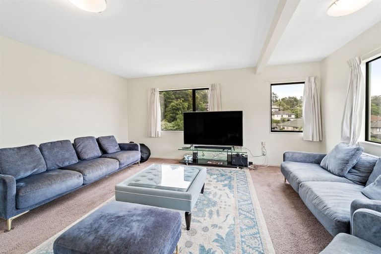 Photo of property in 16 Landvale Court, Browns Bay, Auckland, 0630