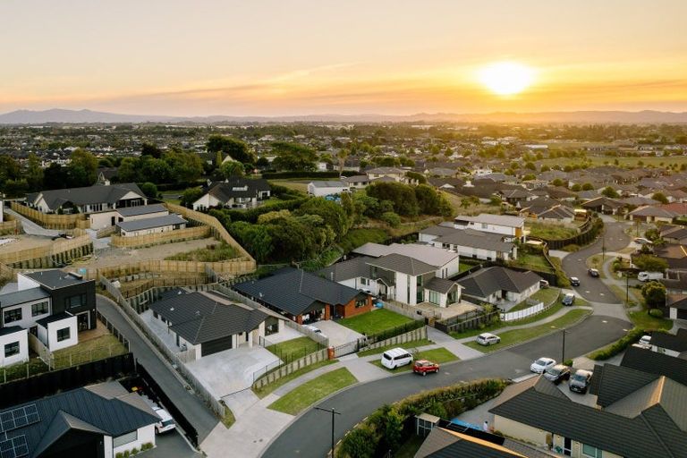 Photo of property in 38 Rose Berry Crescent, Flagstaff, Hamilton, 3210