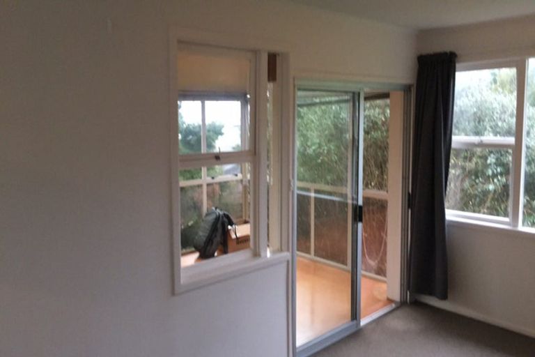 Photo of property in 3/17 Scarboro Terrace, Murrays Bay, Auckland, 0630