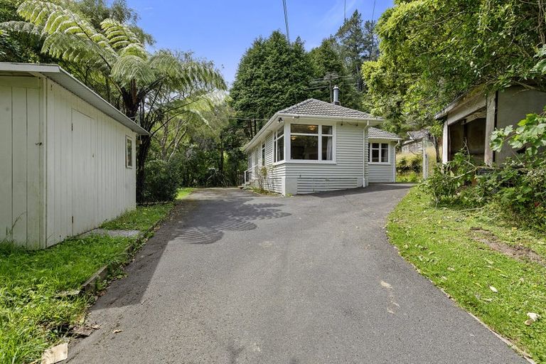 Photo of property in 36 Hine Road, Wainuiomata, Lower Hutt, 5014