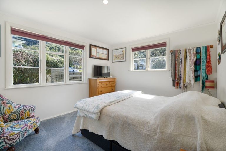 Photo of property in 62 Franklyn Road, Tawa, Wellington, 5028