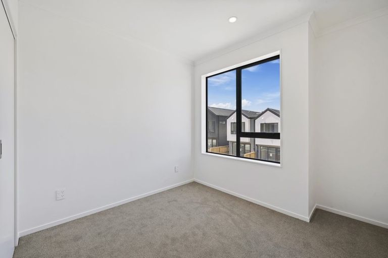 Photo of property in 89 Waipuhinui Way, Wiri, Auckland, 2104