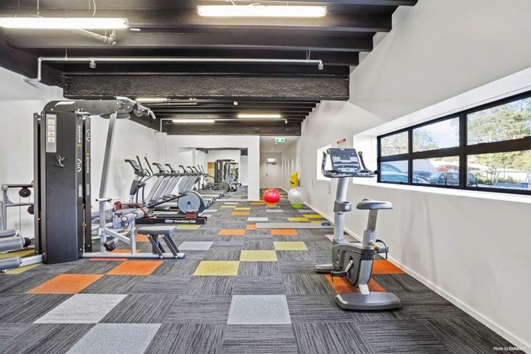 Photo of property in 4a/30 Westward Ho, Glen Eden, Auckland, 0602