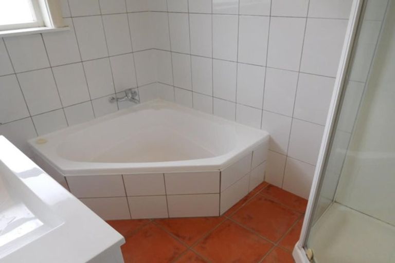 Photo of property in 25 Ruthven Road, Wainuiomata, Lower Hutt, 5014