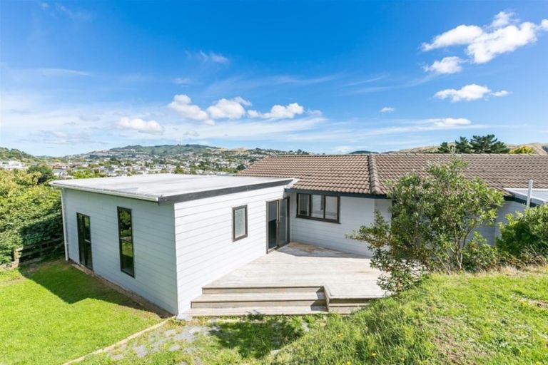 Photo of property in 11 Tortola Crescent, Grenada Village, Wellington, 6037