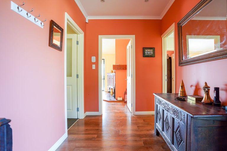 Photo of property in 17 Angus Lane, Tokomaru, Palmerston North, 4474