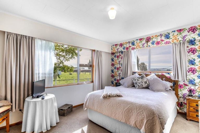 Photo of property in 128 Campbell Road, Winton, 9783