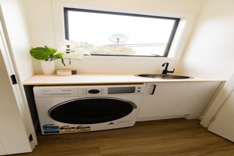 Photo of property in 27 Cutten Street, South Dunedin, Dunedin, 9012