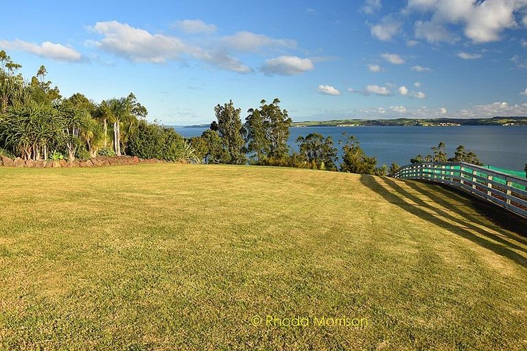 Photo of property in 15 Te Wairoa Lane, Tinopai, 0593
