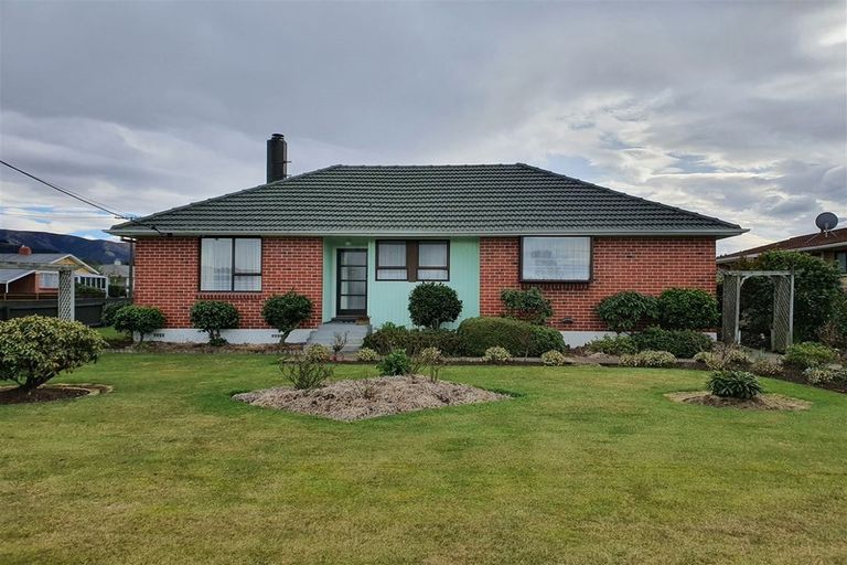 Photo of property in 44 Opie Street, Waimate, 7924