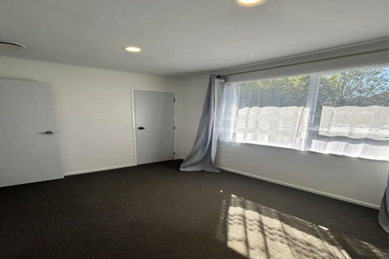 Photo of property in 2/38 Borich Road, Sunnyvale, Auckland, 0612