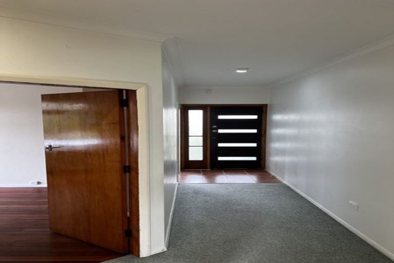 Photo of property in 162 Weraroa Road, Levin, 5510