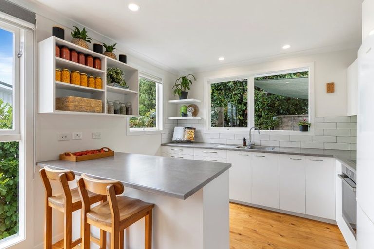 Photo of property in 32 Beswick Place, Birkdale, Auckland, 0626