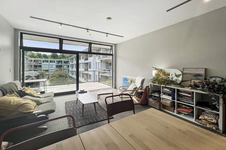 Photo of property in Revolucion Apartments, 301e/28 Torrens Terrace, Mount Cook, Wellington, 6011