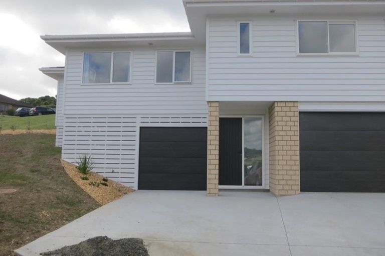 Photo of property in 28 Te Kauri Place, Helensville, 0800