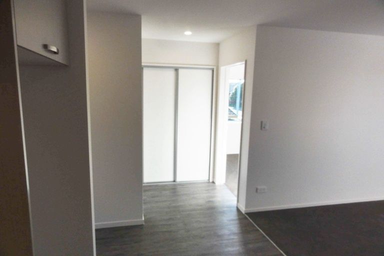 Photo of property in 80d Shakespeare Road, Waltham, Christchurch, 8023