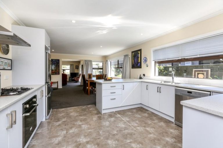 Photo of property in 44 Magnolia Drive, Westown, New Plymouth, 4310