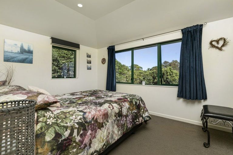 Photo of property in 6 Berridge Road, Muriwai, Waimauku, 0881