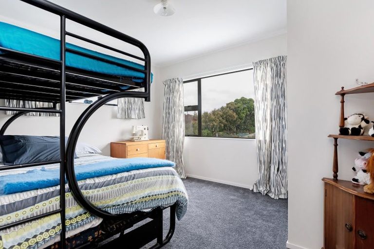 Photo of property in 1 Tamarisk Drive, Riversdale Beach, Masterton, 5872