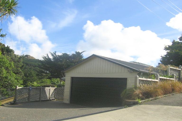 Photo of property in 56 Pokohiwi Road, Normandale, Lower Hutt, 5010