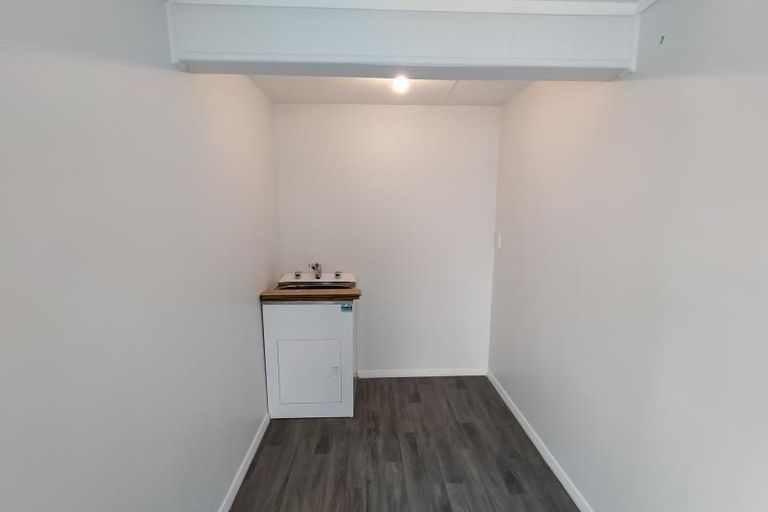 Photo of property in 1006 Tremaine Avenue, Roslyn, Palmerston North, 4414