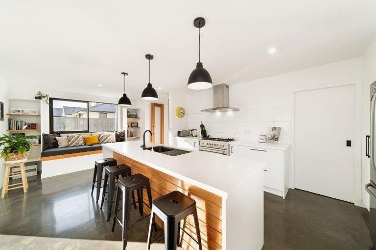 Photo of property in 1 Edna Lane, Lake Hawea, Wanaka, 9382