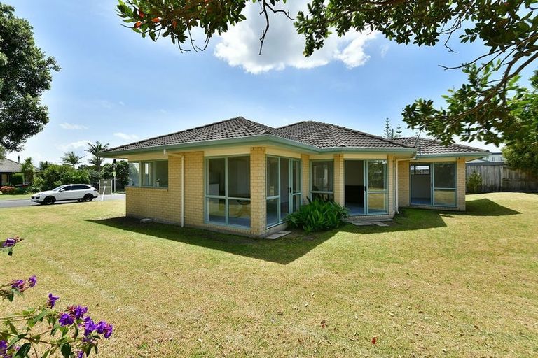 Photo of property in 81 Alec Craig Way, Gulf Harbour, Whangaparaoa, 0930