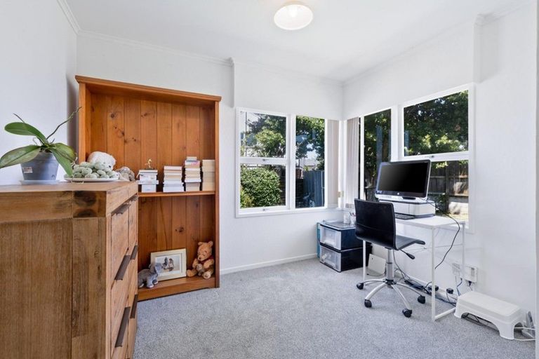 Photo of property in 1/3 Stanley Avenue, Milford, Auckland, 0620