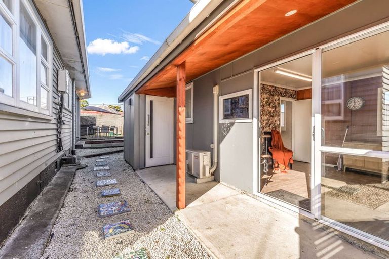 Photo of property in 13 Mako Mako Road, Levin, 5510