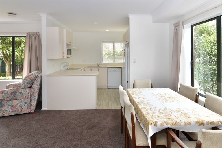 Photo of property in 29 Doment Crescent, Orewa, 0931
