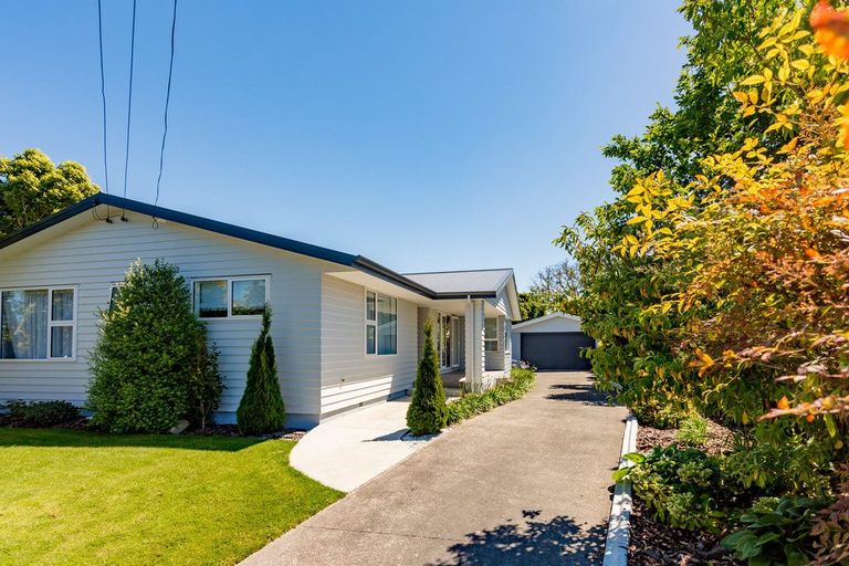 Photo of property in 35 Delph Street, Avonhead, Christchurch, 8042
