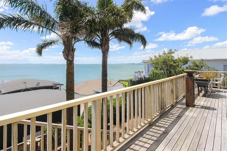 Photo of property in 28 Crispe Road, Clarks Beach, 2122