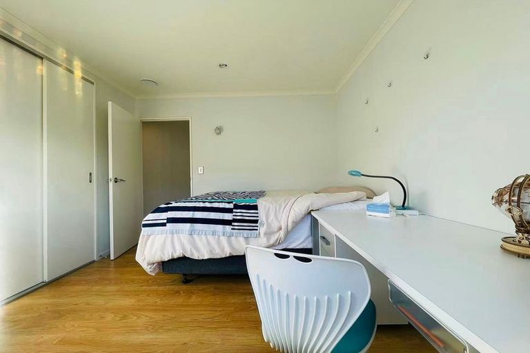 Photo of property in 10 Mary Forgham Drive, Greenhithe, Auckland, 0632