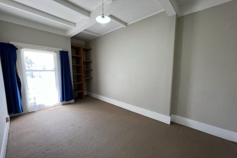 Photo of property in 19 Tirimoana Road, Te Atatu South, Auckland, 0602