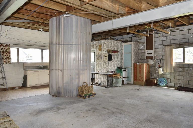 Photo of property in 77 Fortescue Street, Mahia, 4198