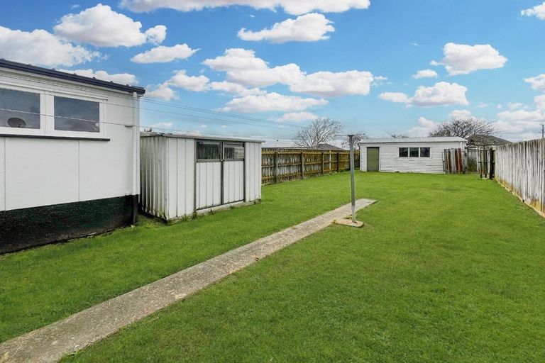 Photo of property in 26-32 Devon Crescent, Bulls, 4818