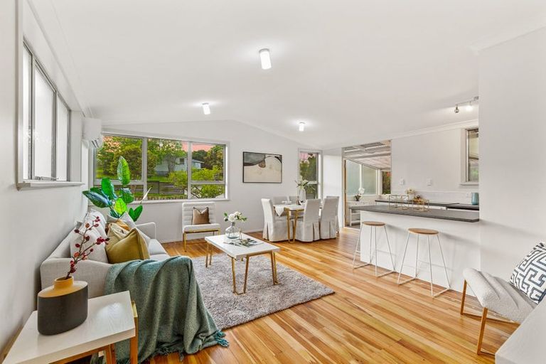 Photo of property in 18 Waimumu Road, Massey, Auckland, 0614