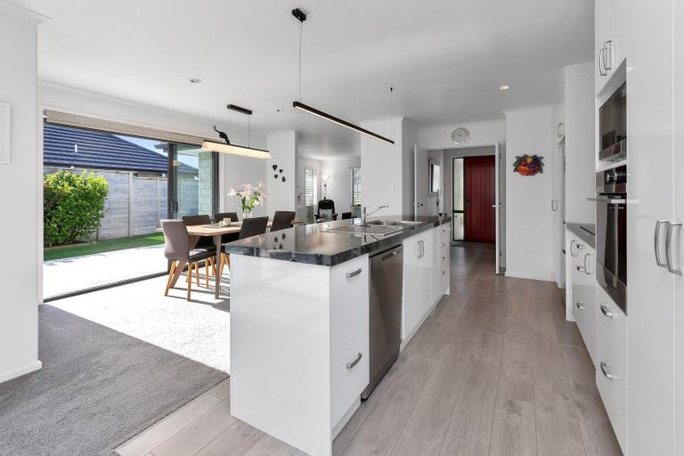 Photo of property in 10 Pukeko Street, Ruakaka, 0116