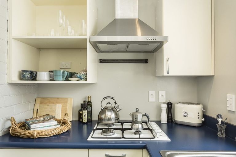 Photo of property in 10/33 Dowling Street, Dunedin Central, Dunedin, 9016