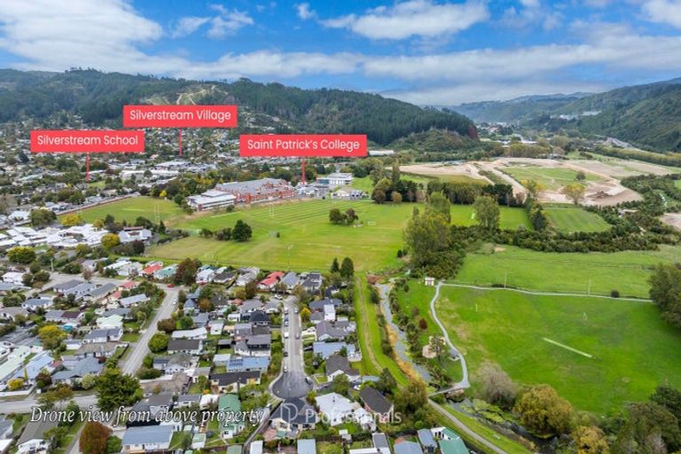 Photo of property in 35 Whirinaki Crescent, Heretaunga, Upper Hutt, 5018