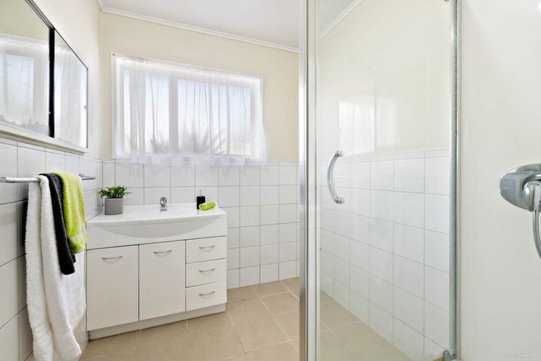 Photo of property in 1/105 Florence Avenue, Orewa, 0931