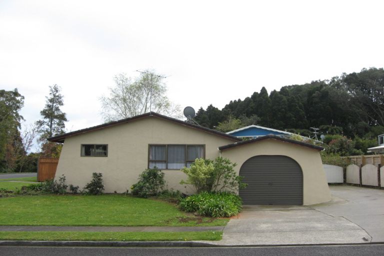 Photo of property in 1 Cedar Place, Westown, New Plymouth, 4310