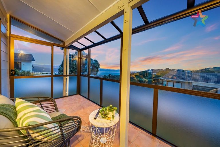 Photo of property in 284 Maungaraki Road, Maungaraki, Lower Hutt, 5010