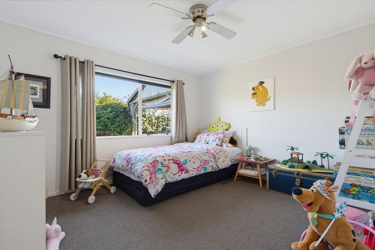 Photo of property in 9 Dalton Drive, Papamoa Beach, Papamoa, 3118