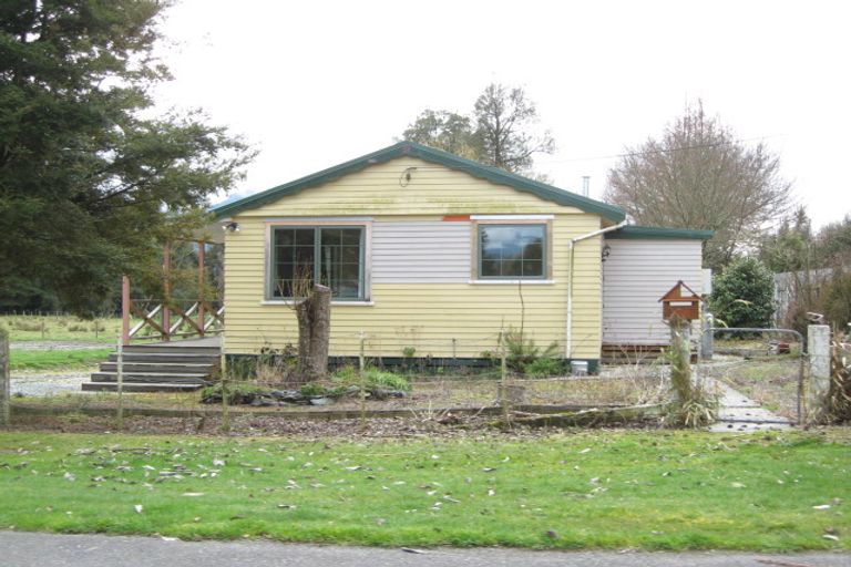 Photo of property in 31 Hotham Street, Murchison, 7007