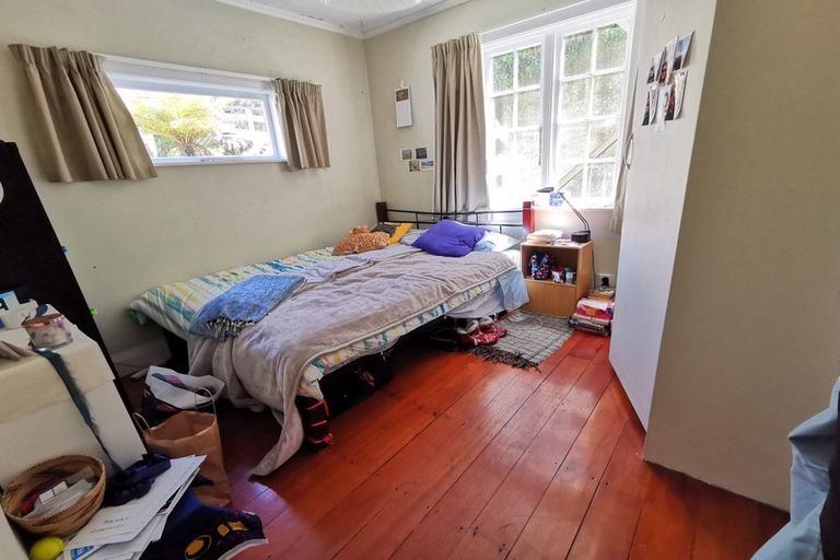Photo of property in 1/17 Clifton Terrace, Kelburn, Wellington, 6012