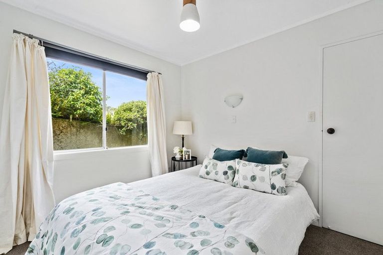 Photo of property in 16 Penryn Drive, Camborne, Porirua, 5026