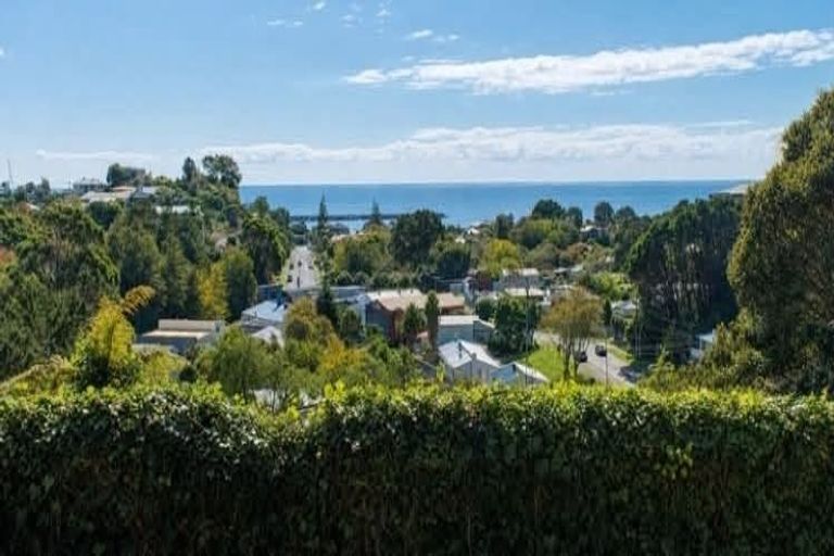 Photo of property in 44 Discovery Place, Marfell, New Plymouth, 4310