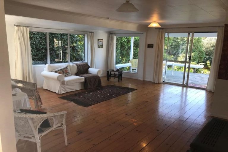 Photo of property in 47 Wairau Road, Oakura, 4314