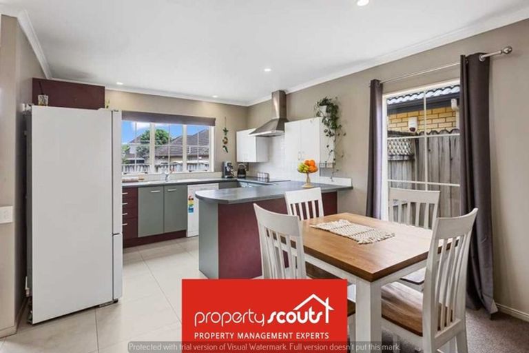 Photo of property in 10 Peachstone Lane, Henderson, Auckland, 0612